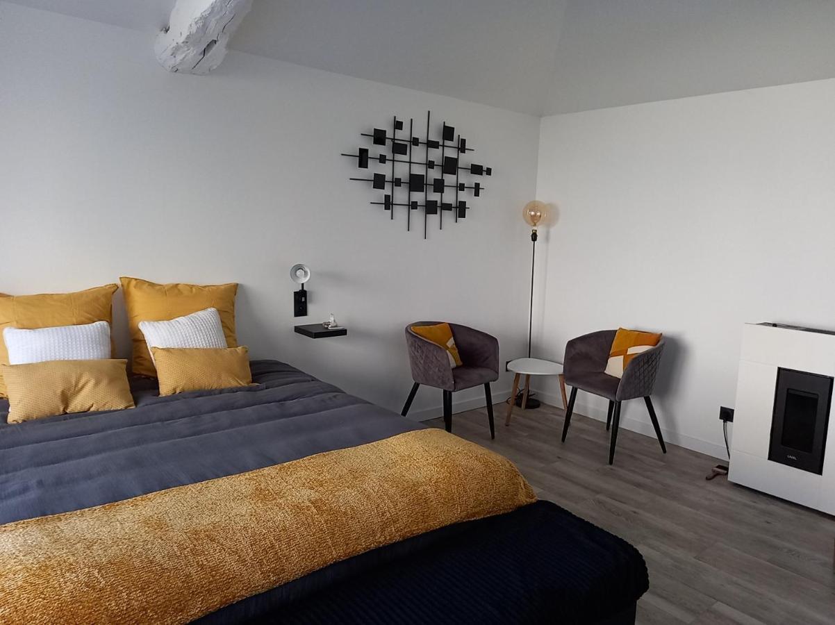 L'Atelier D'Andre Bed & Breakfast Monbahus Exterior photo